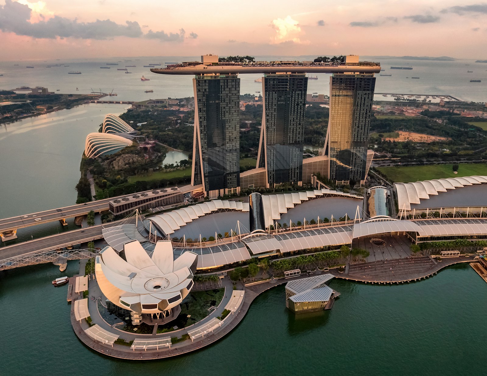 Marina Bay Sands and the waterfront photographed at sunset